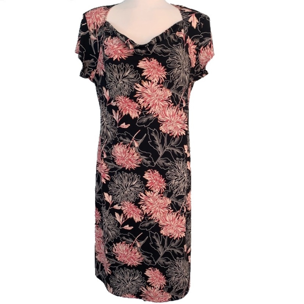 Floral short sleeve flowy dress